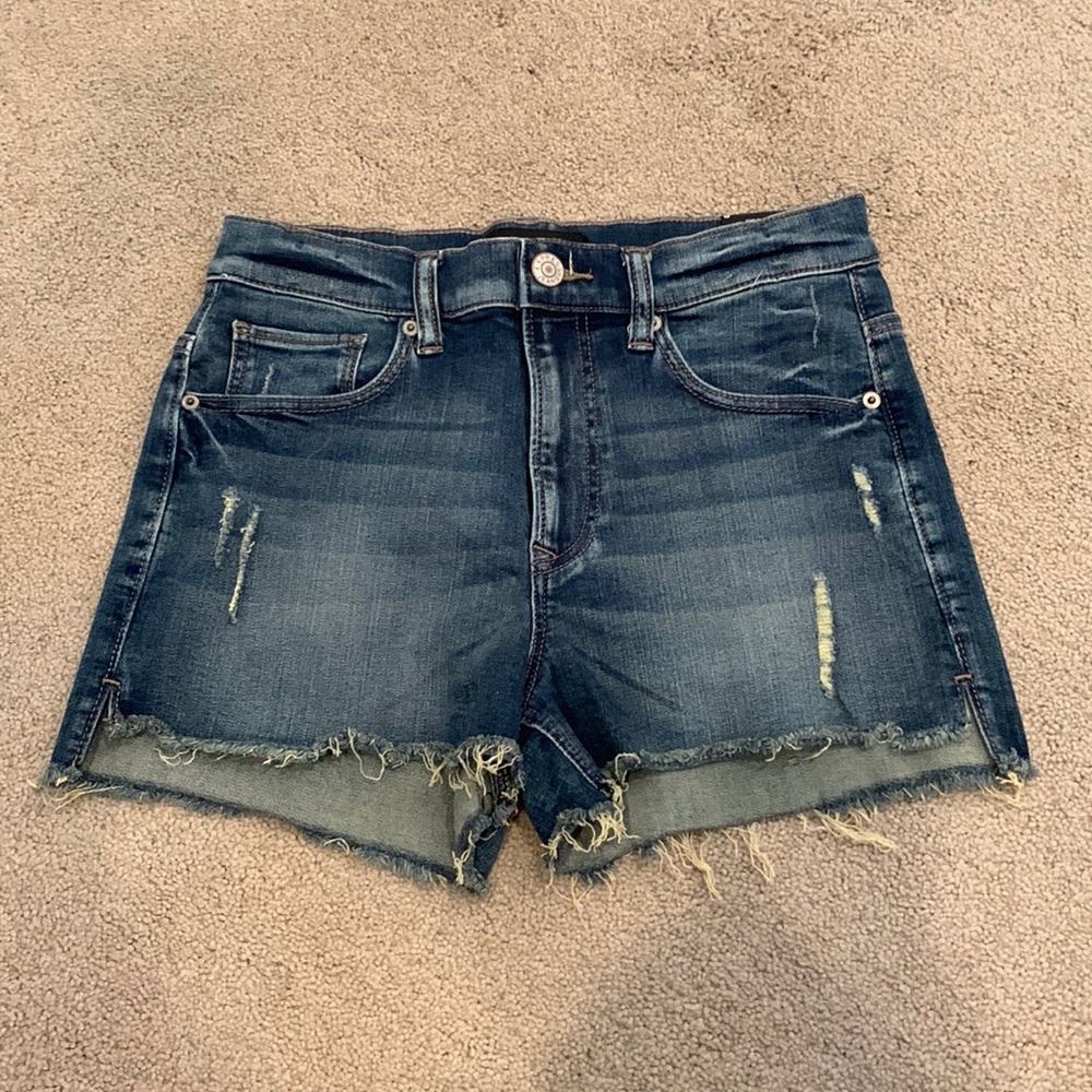 NWT Express high rise jean shorts, size 6